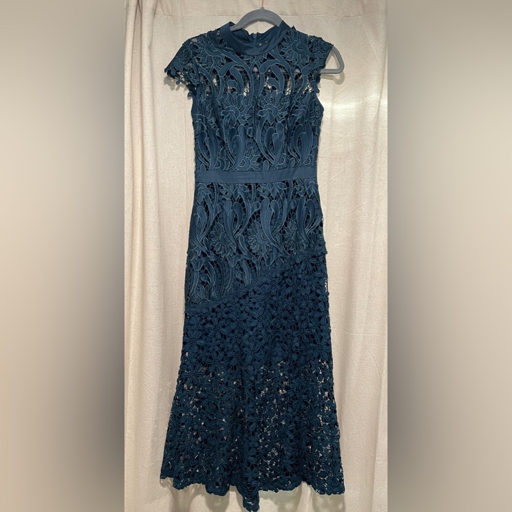 TAHARI MIDI DRESS - Emerald Floral Lace Size 2